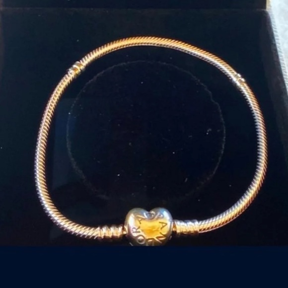 Pandora Moments Heart Clasp Snake Chain Bracelet - Picture 2 of 12